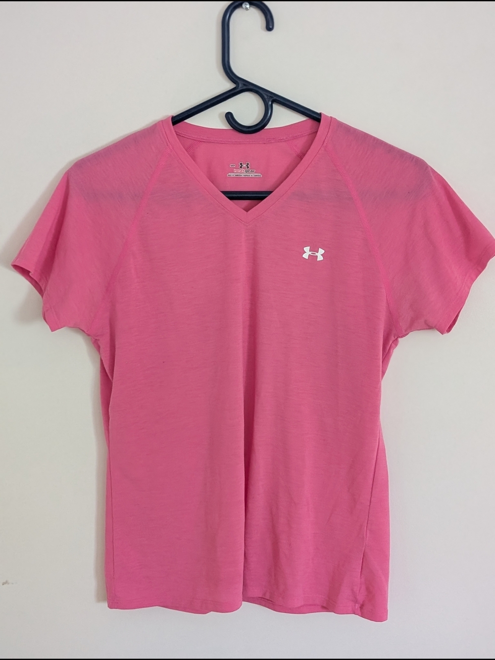 Under Armour Women's Hot Pink V-Neck Short Sleeve Performance Tee